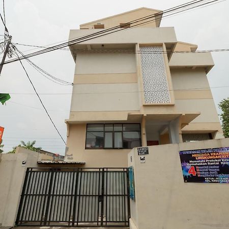Koolkost Syariah Near Kampus Utama Universitas Budi Luhur Mencil Zewnętrze zdjęcie