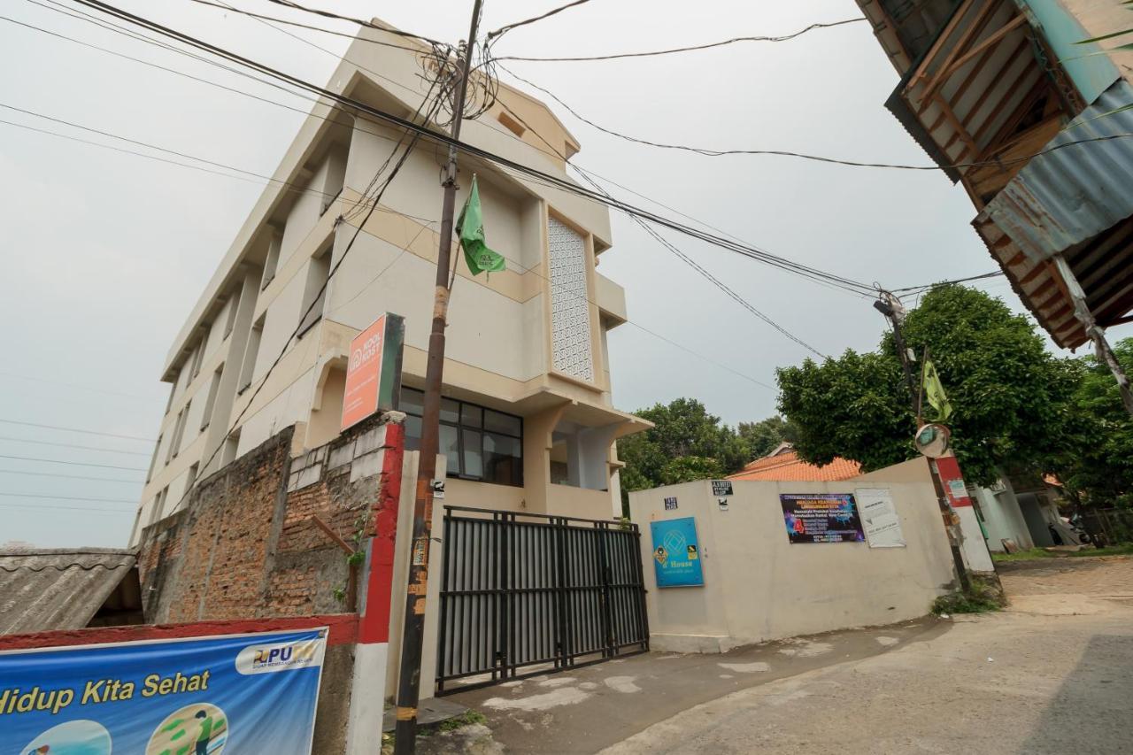 Koolkost Syariah Near Kampus Utama Universitas Budi Luhur Mencil Zewnętrze zdjęcie
